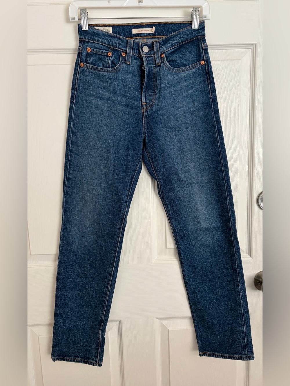 Levi’s premium wedgie straight jeans dark wash